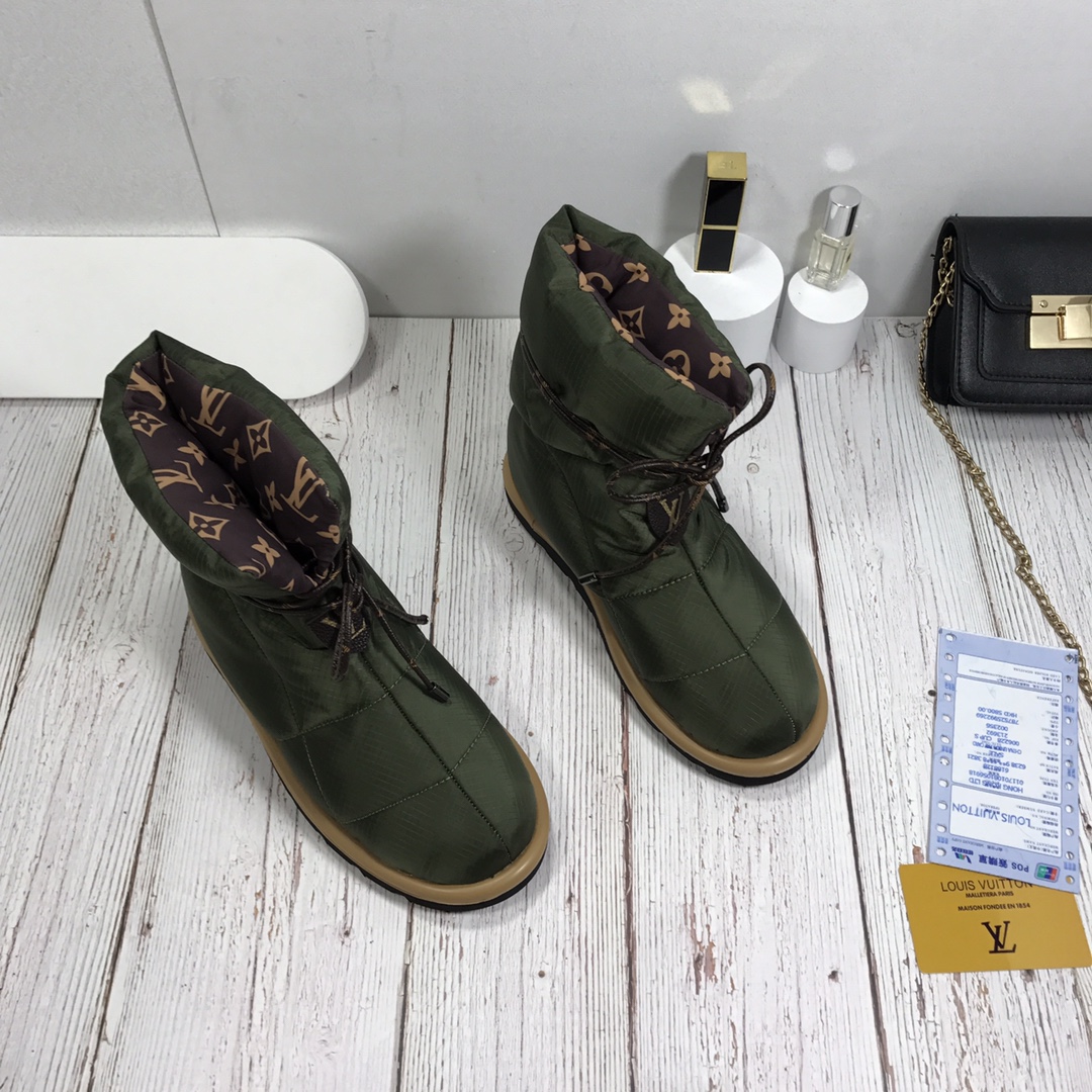 LV $70 gallery