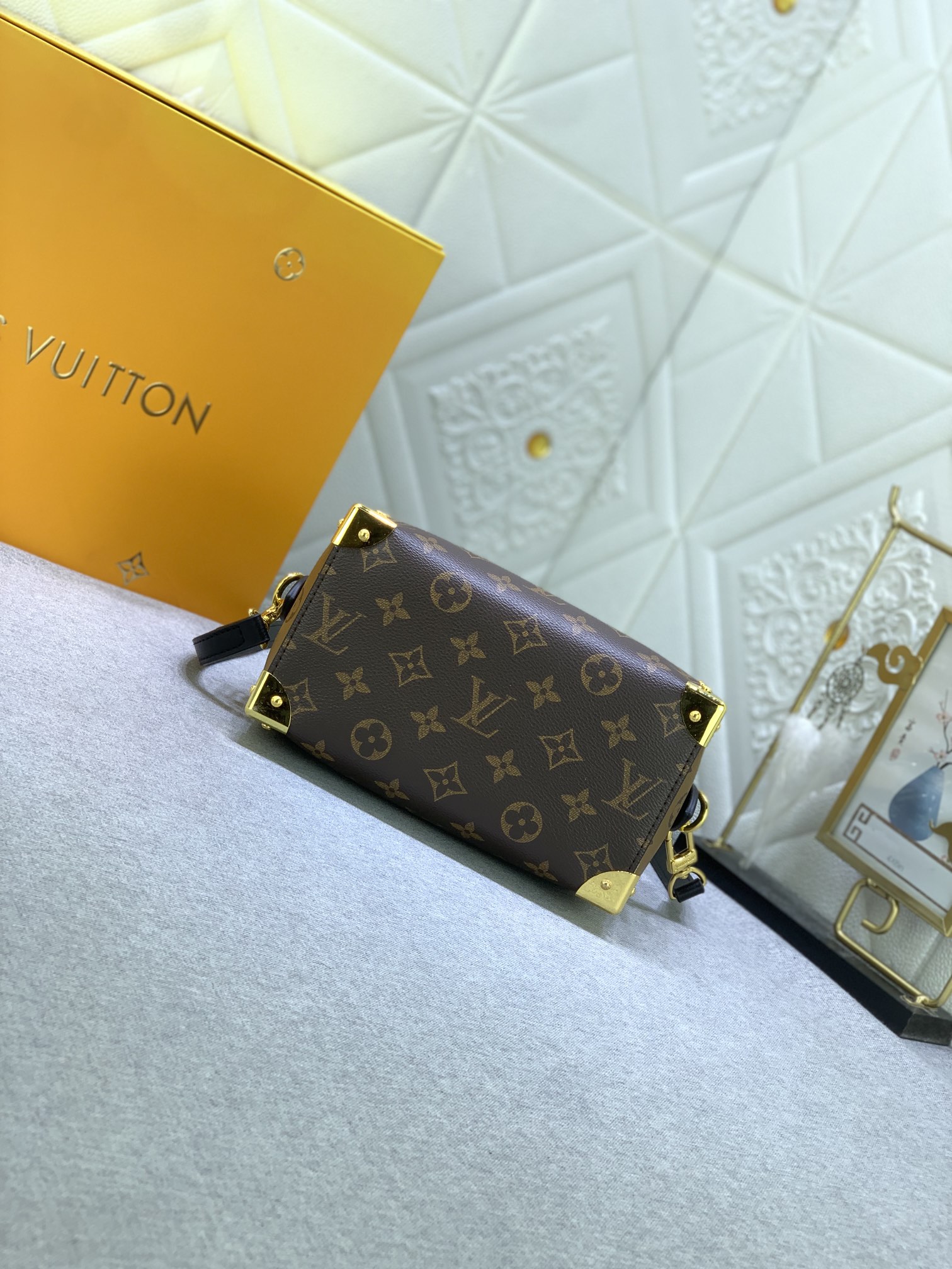 LV $71 gallery