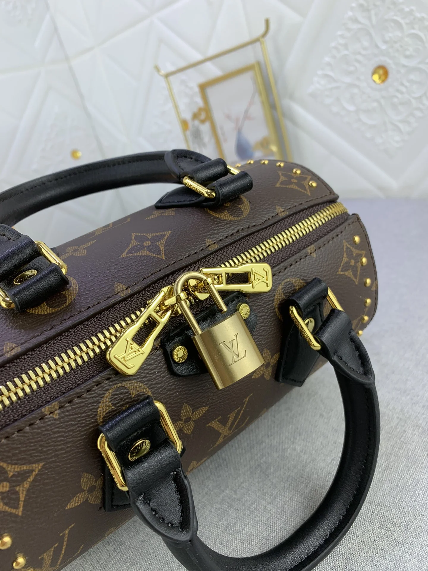 LV $71 gallery