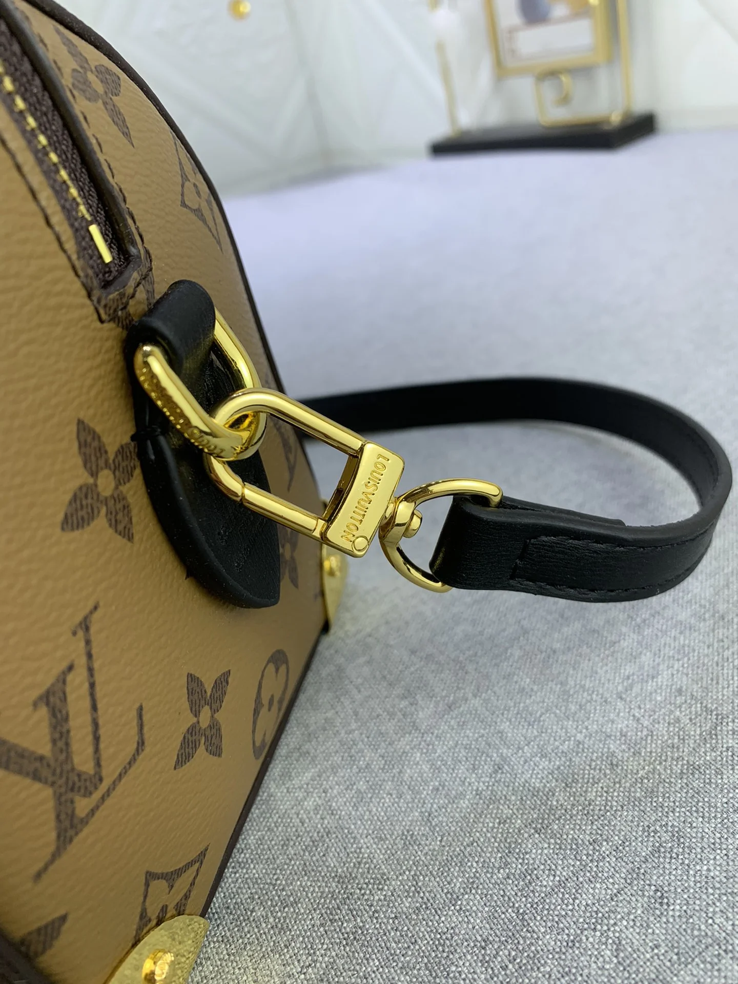 LV $71 gallery