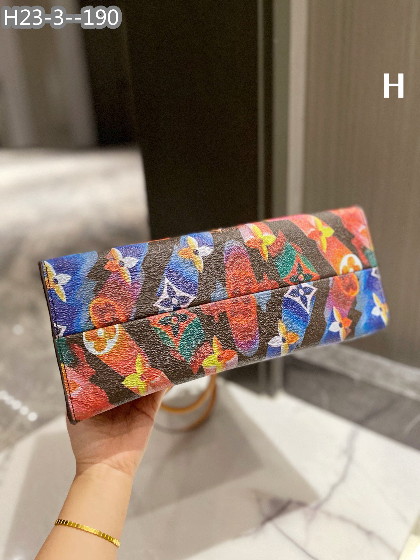 LV $71 gallery