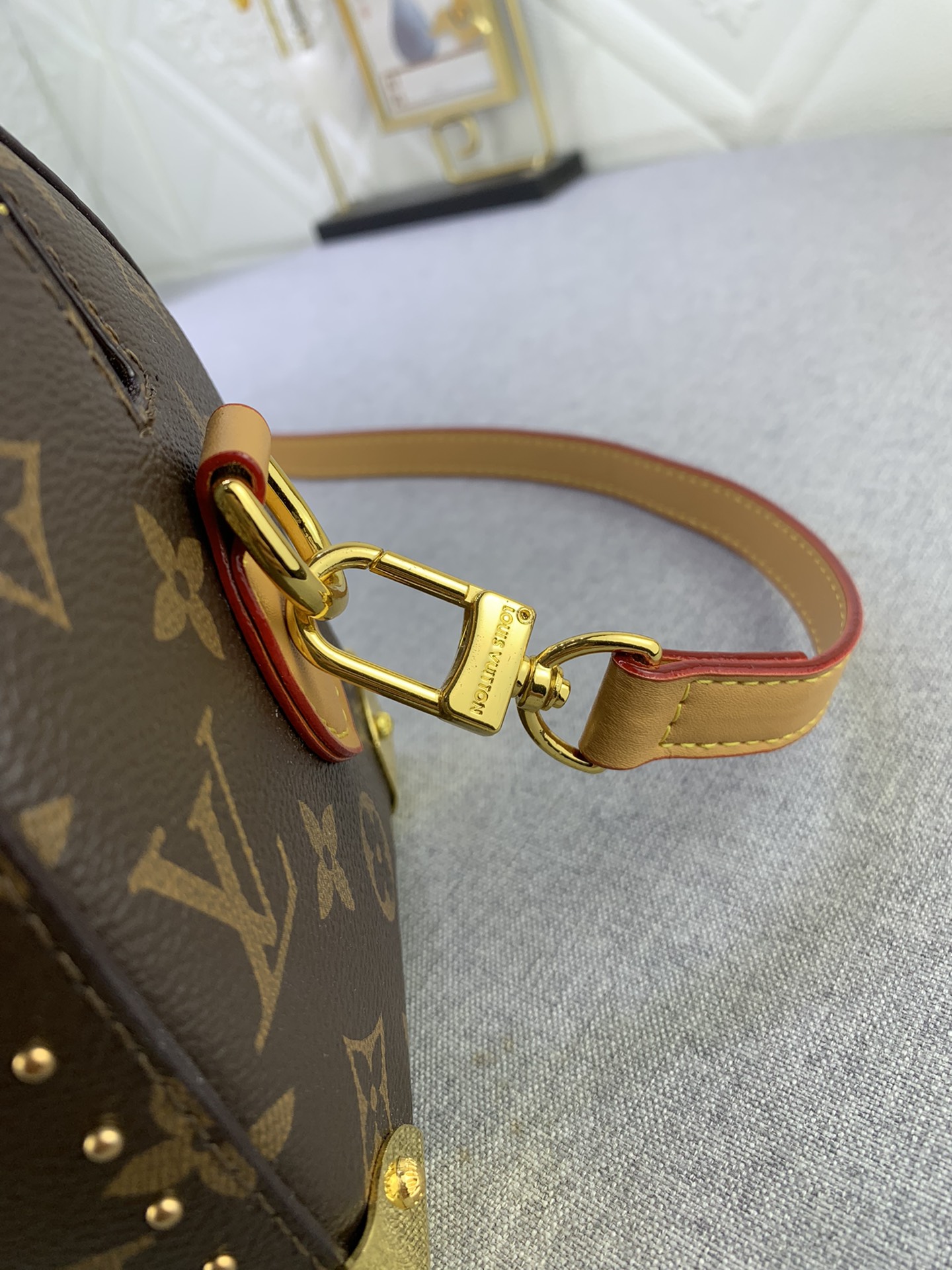 LV $71 gallery