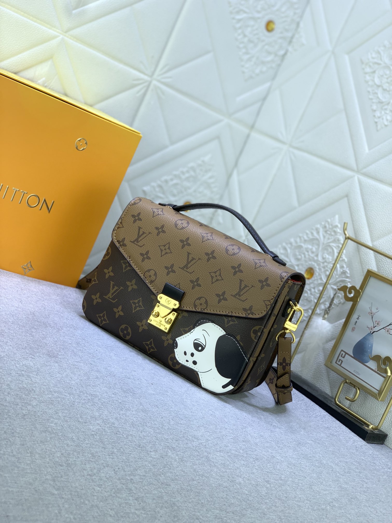 LV $72 gallery