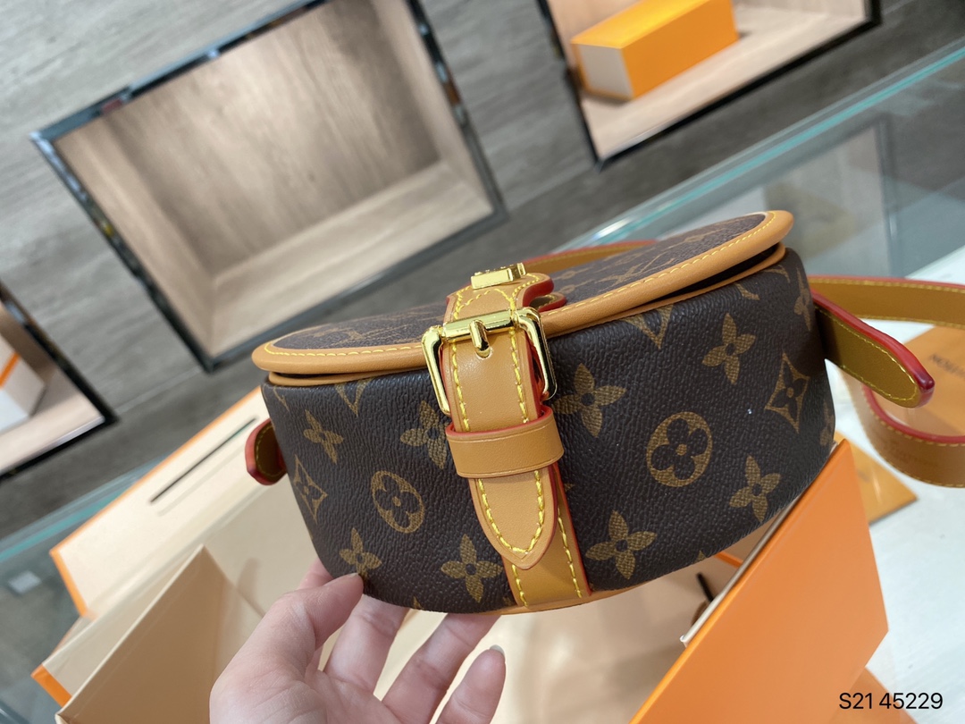 LV $72 gallery