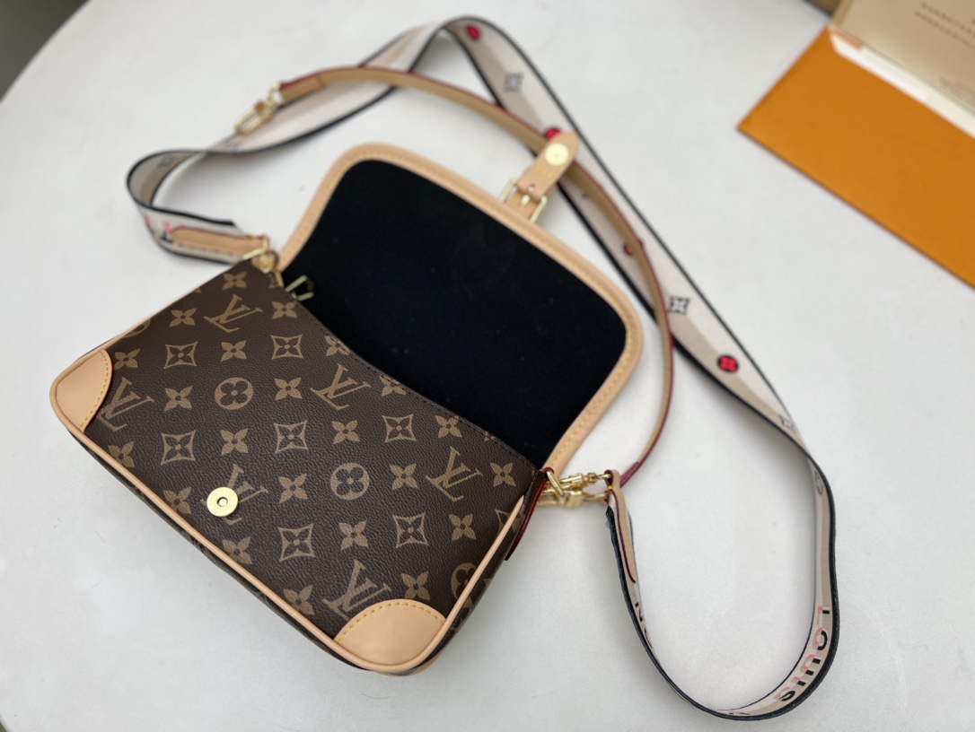 LV $72 gallery