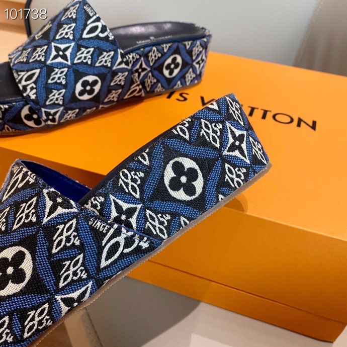 LV $72 gallery