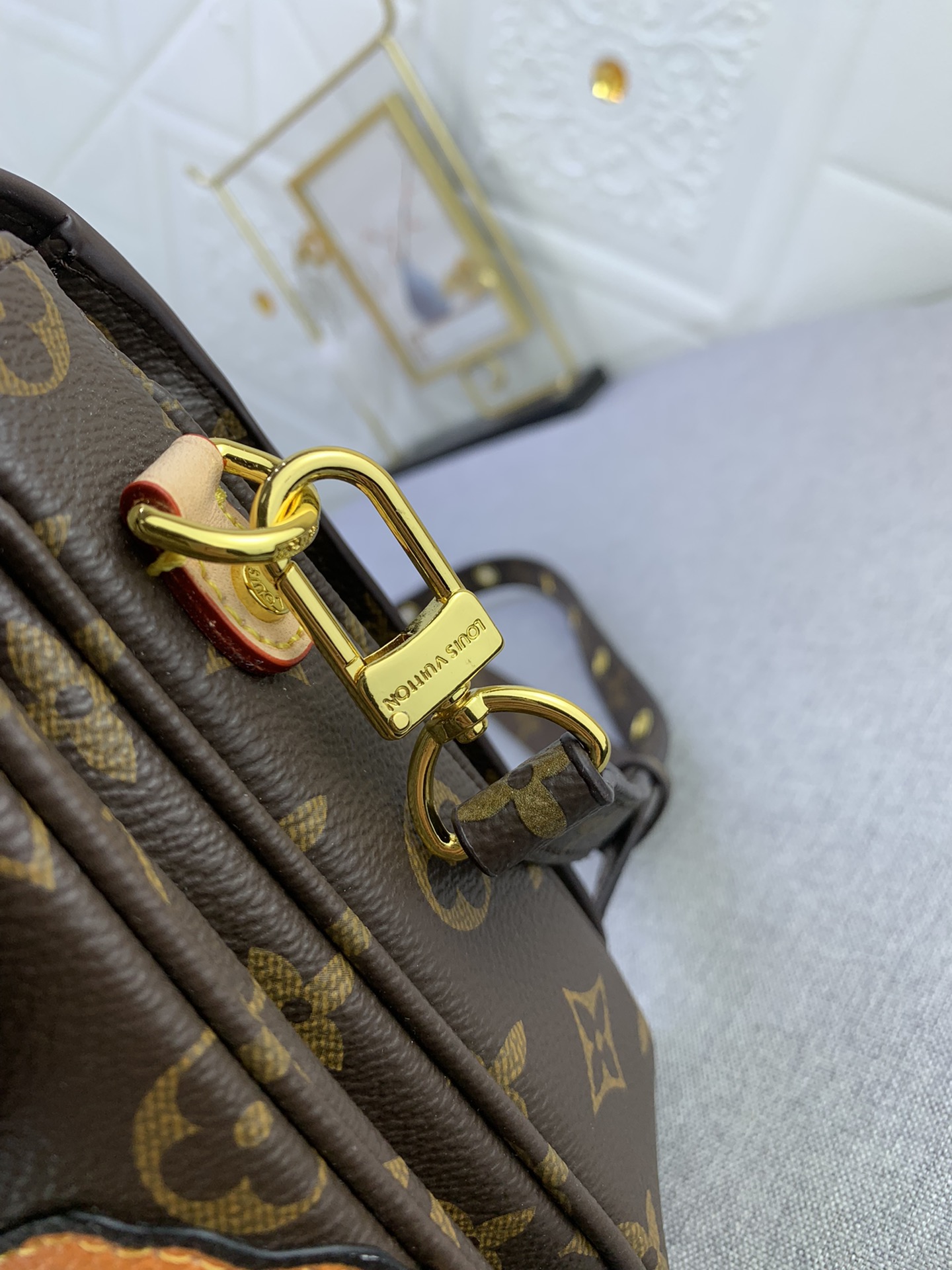 LV $72 gallery