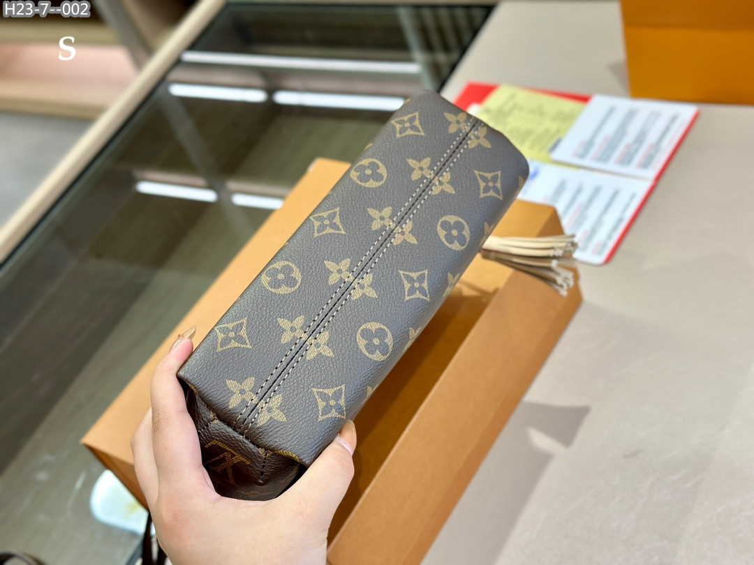 LV $73 gallery