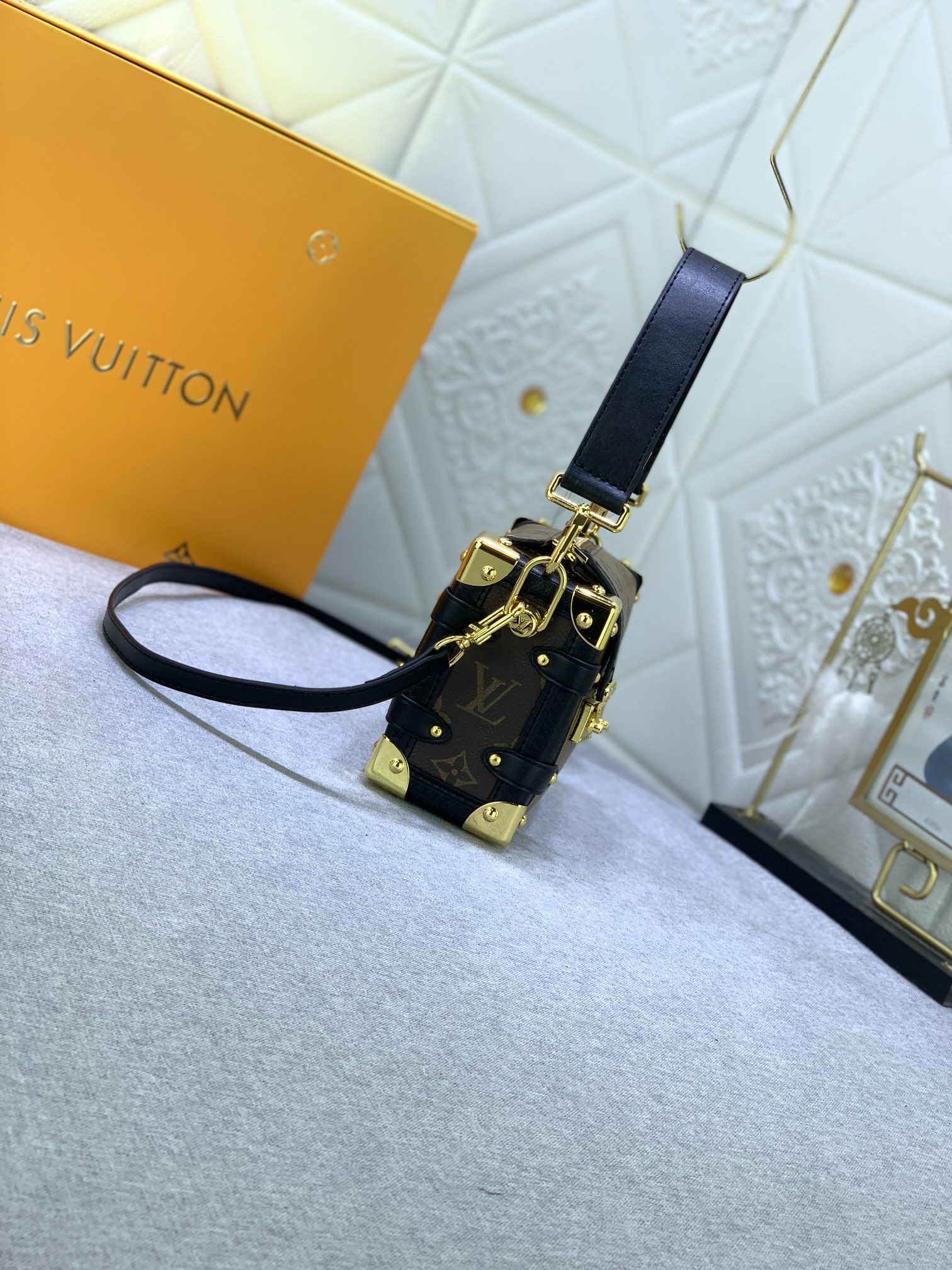 LV $74 gallery