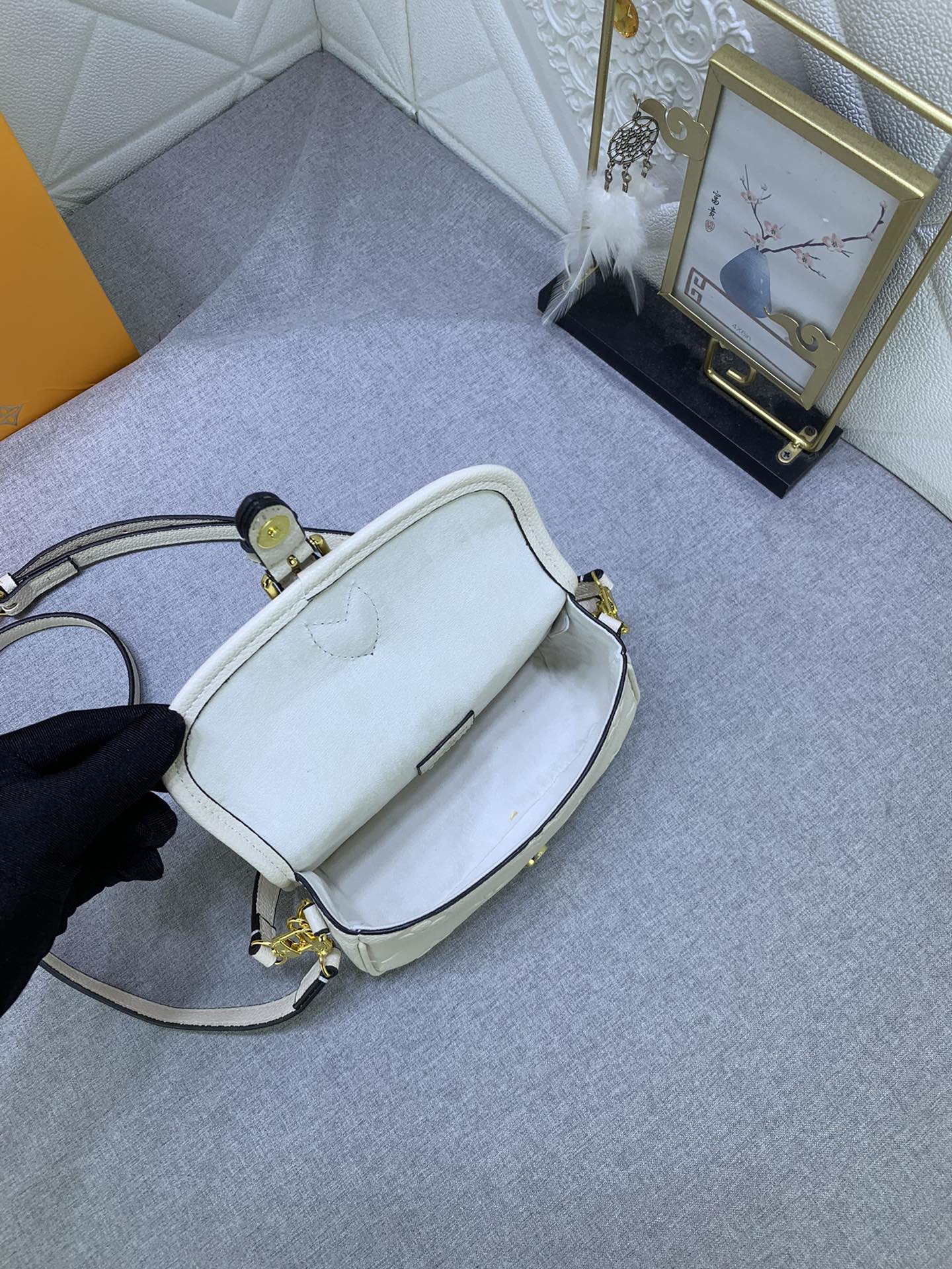 LV $74 gallery