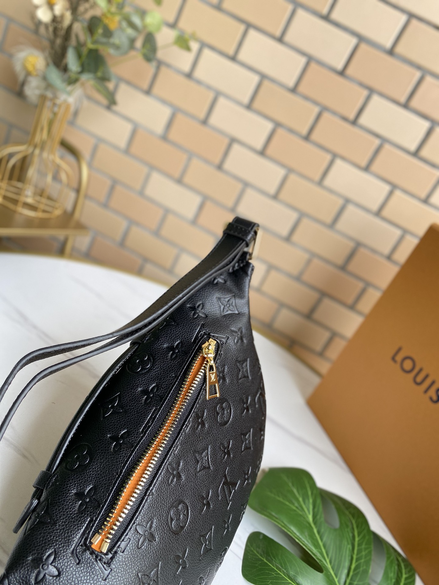 LV $75 gallery