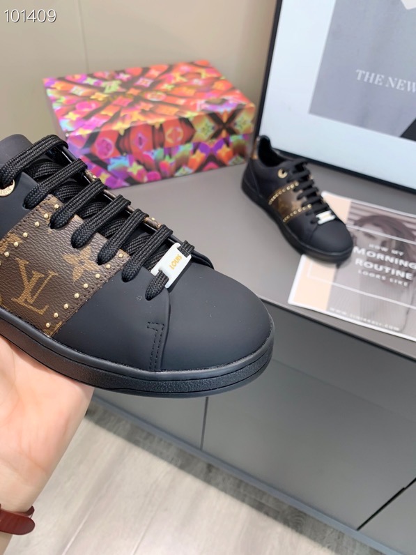 LV $75 gallery