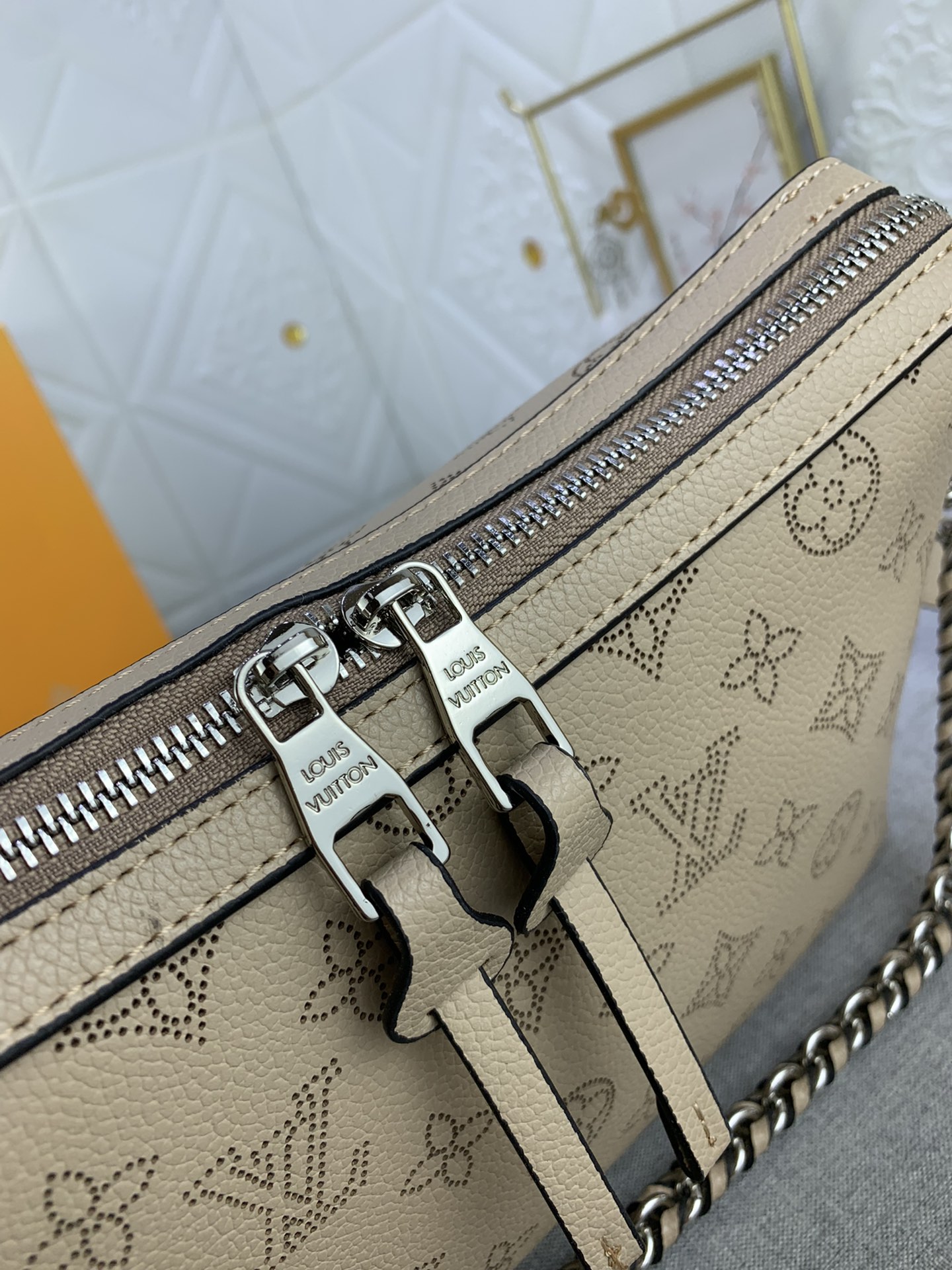 LV $75 gallery