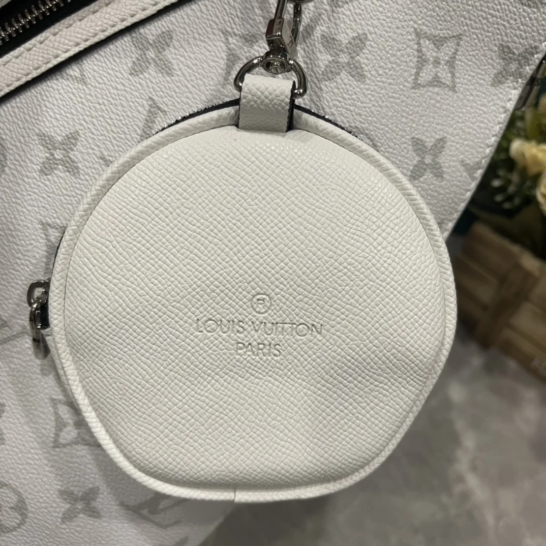 LV $75 gallery