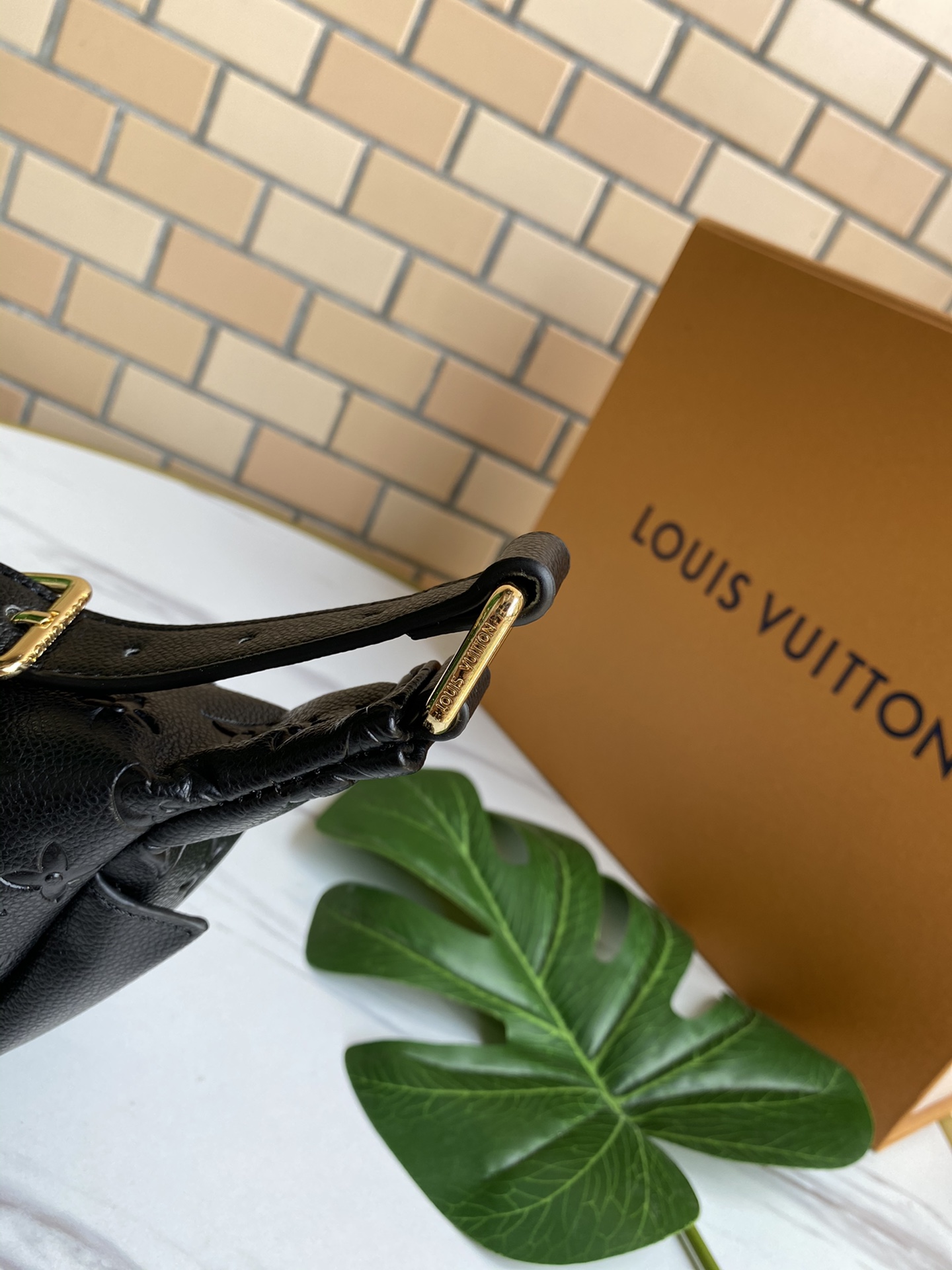 LV $75 gallery