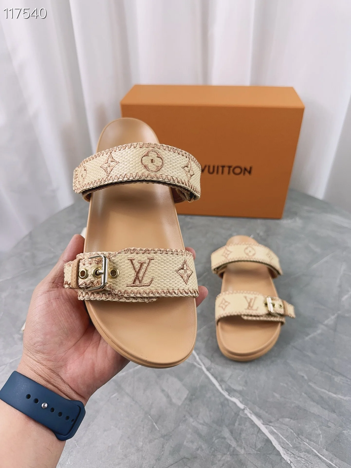 LV $75 gallery