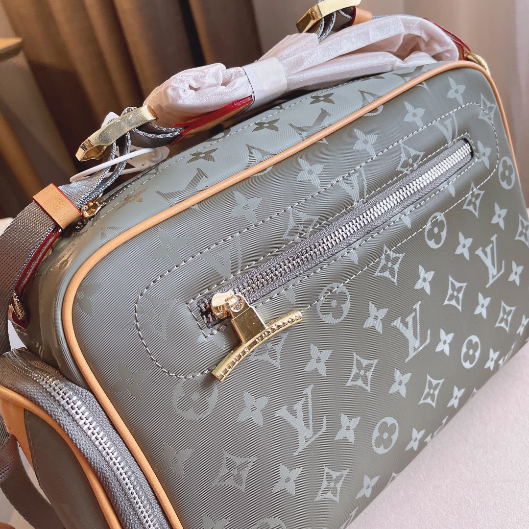 LV $75 gallery