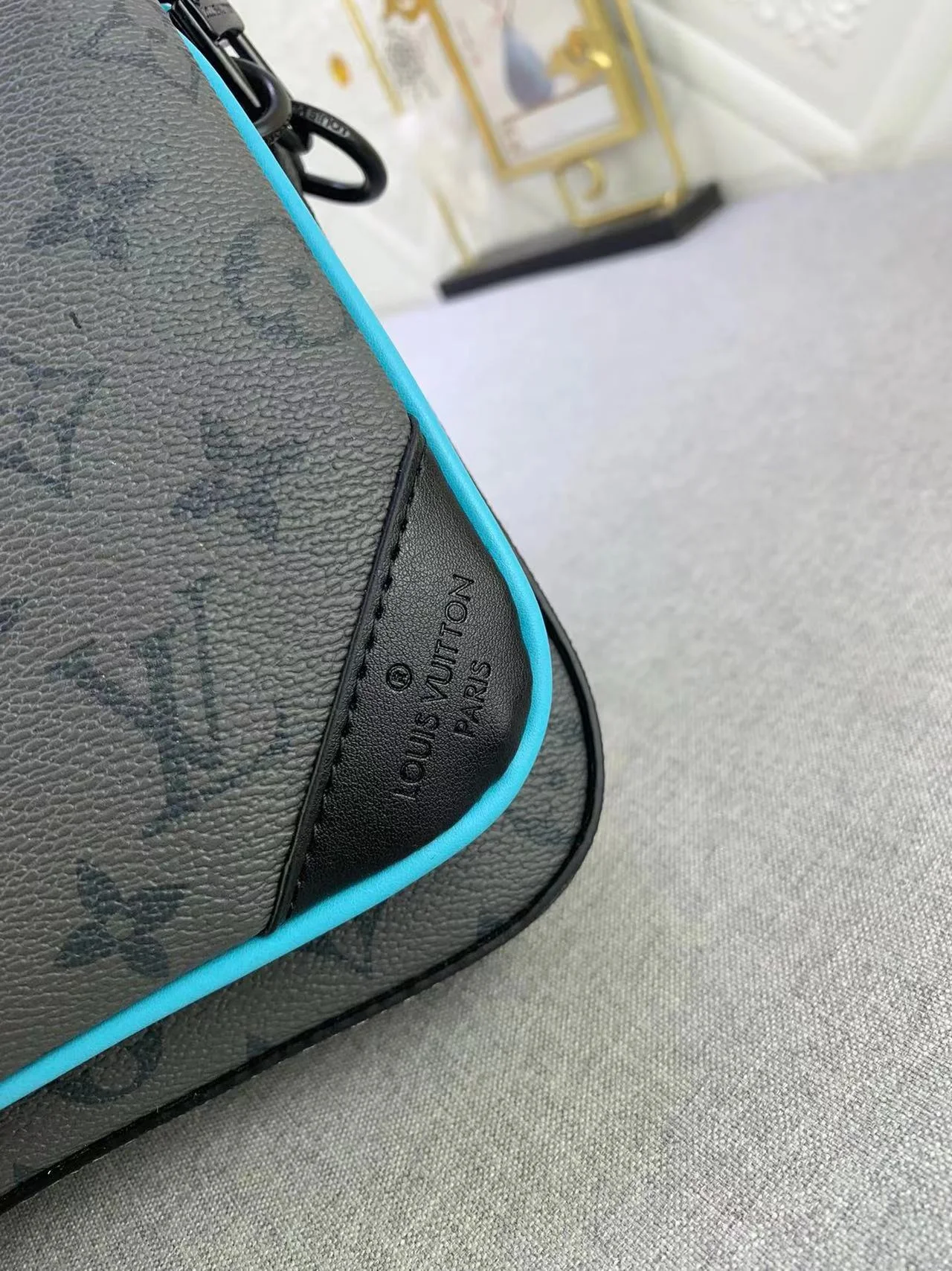 LV $75 gallery