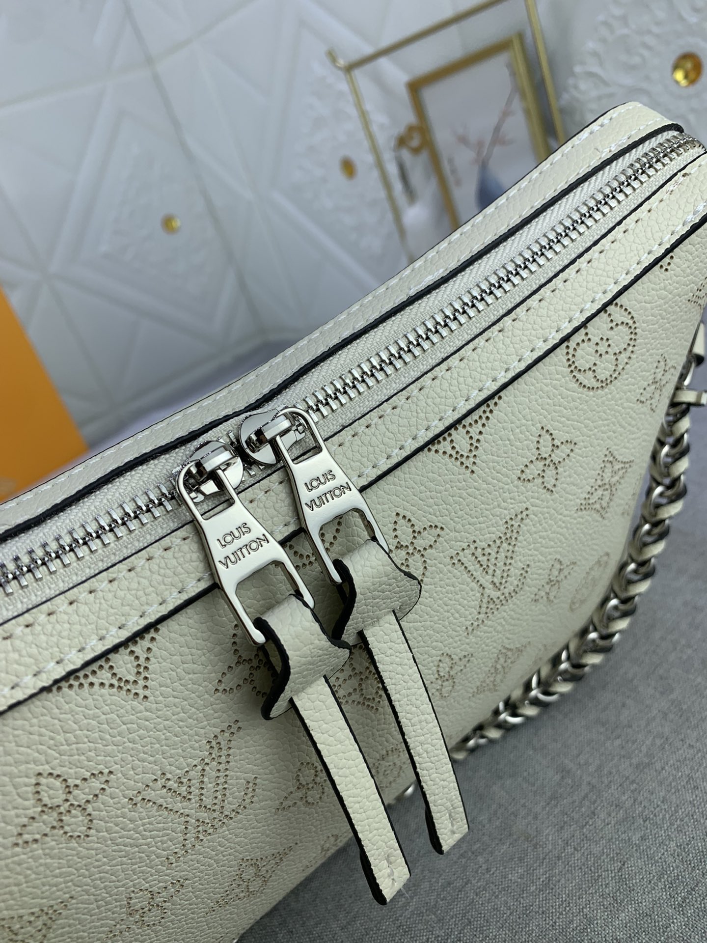 LV $75 gallery