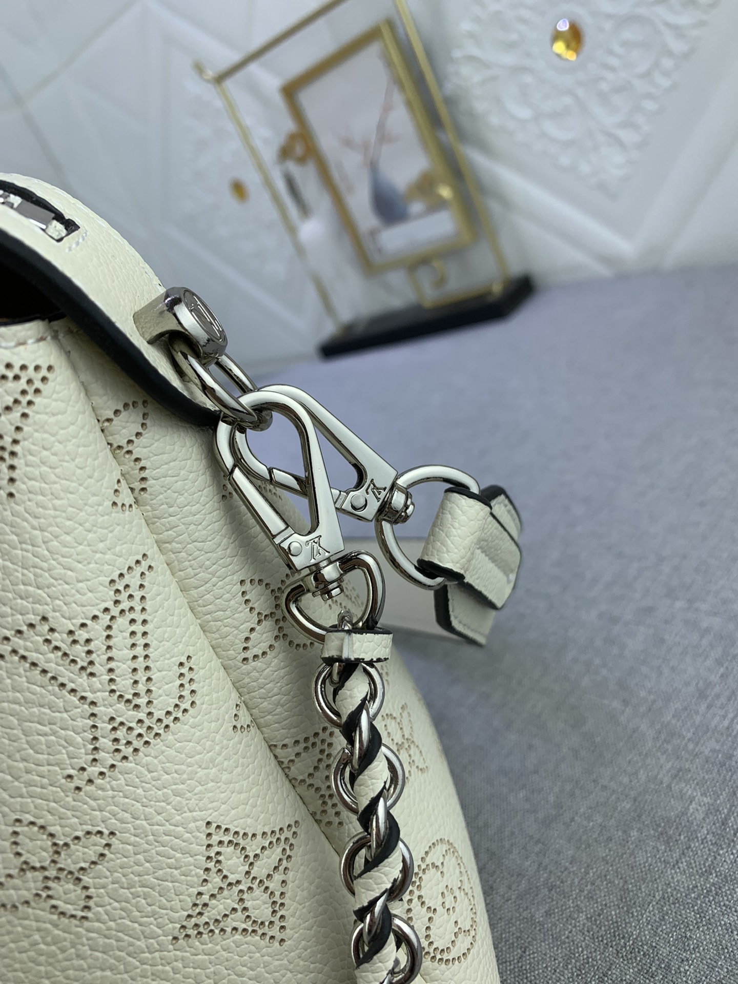 LV $75 gallery