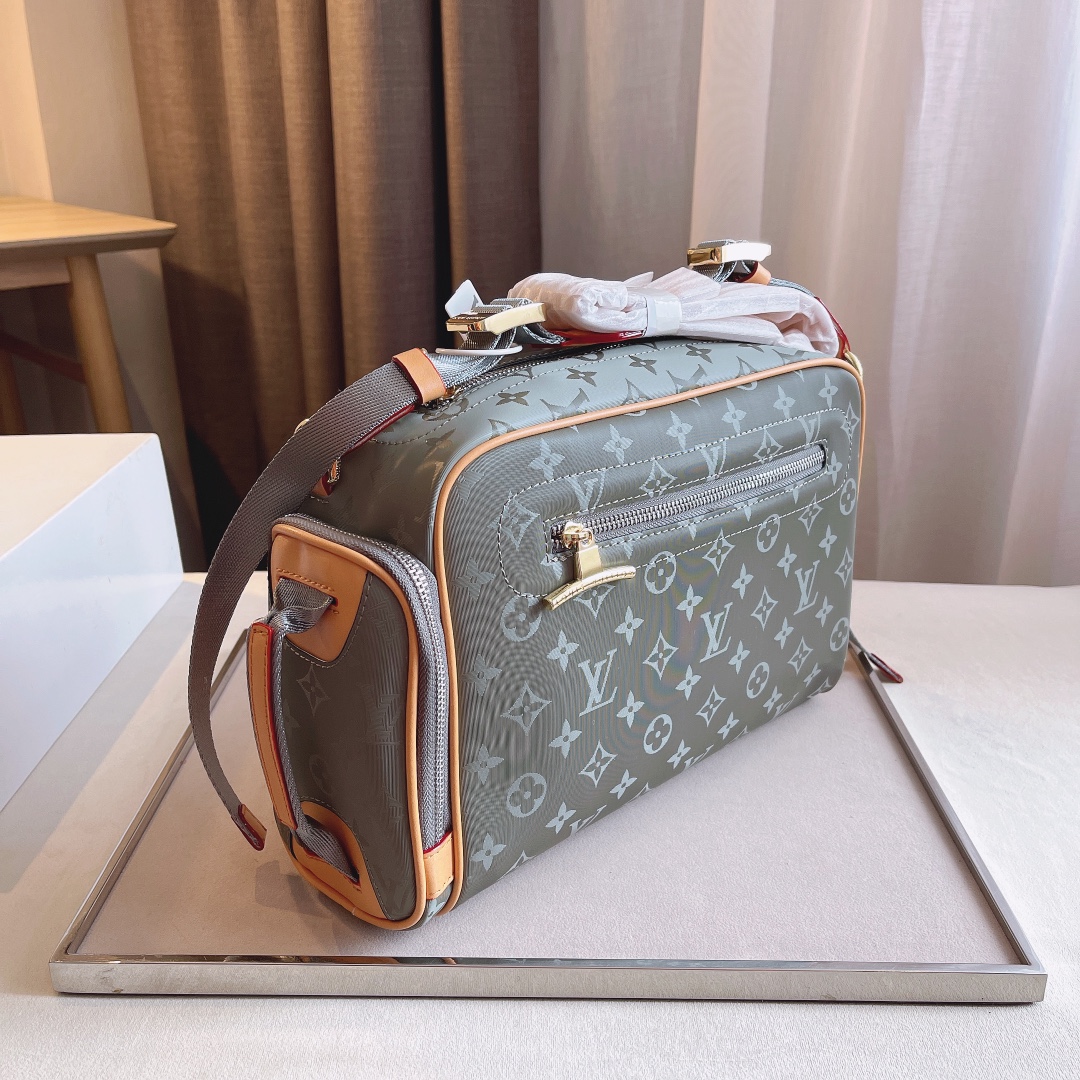 LV $75 gallery