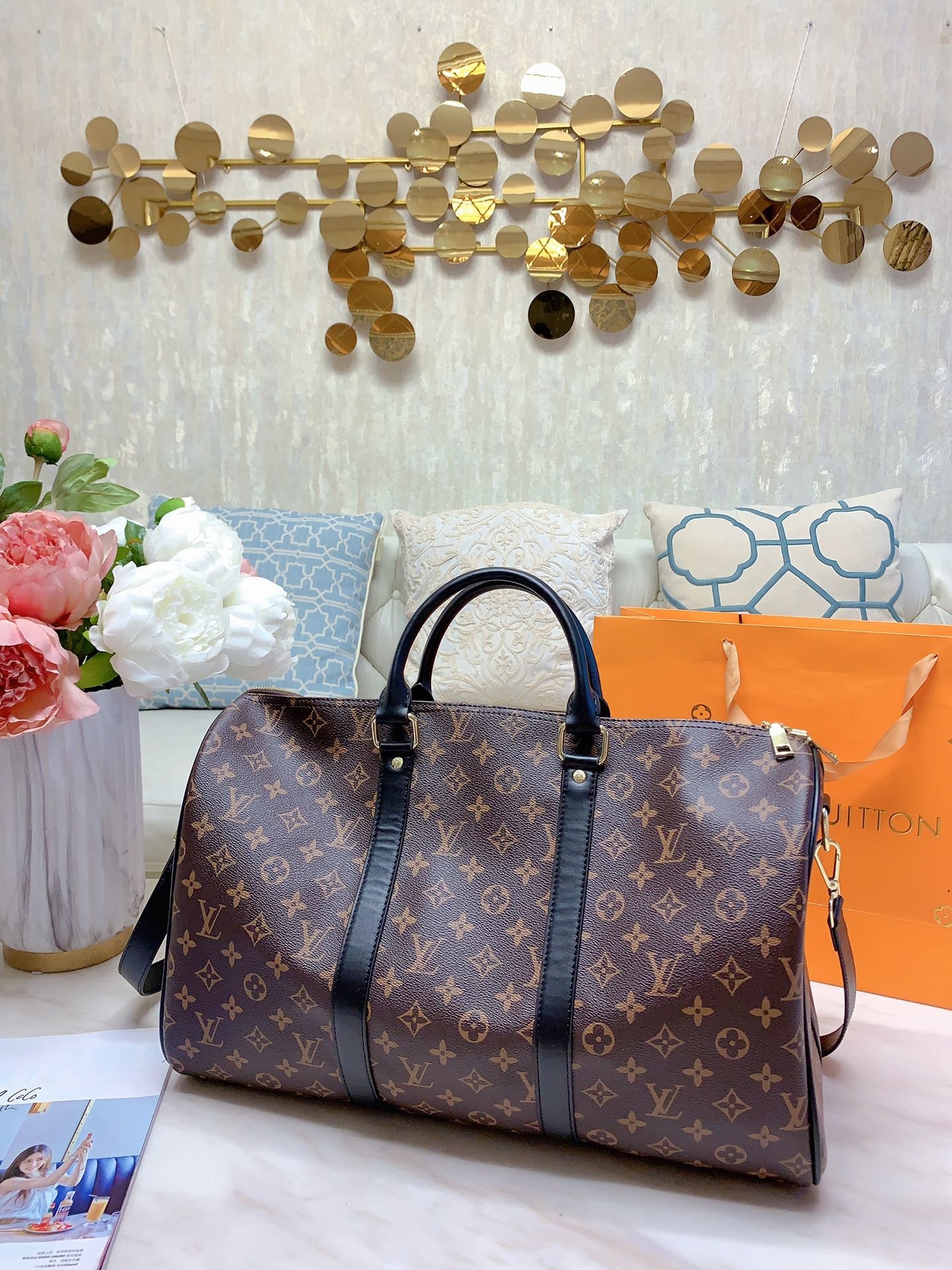 LV $76 gallery