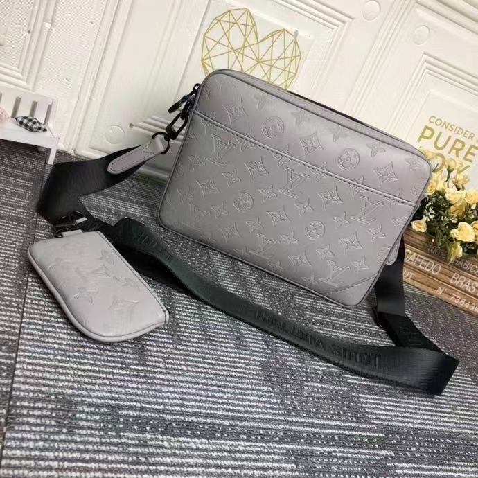 LV $76 gallery