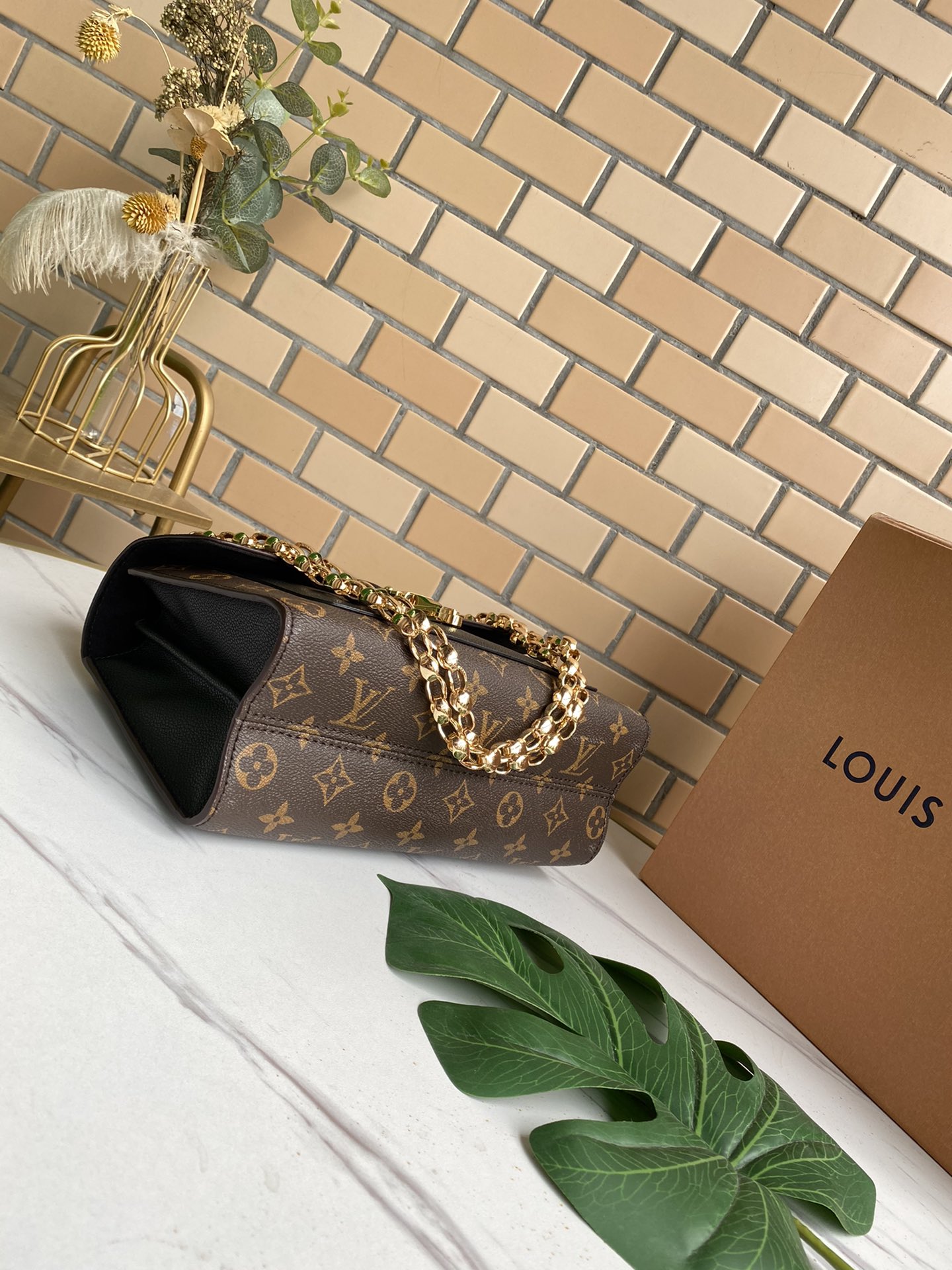 LV $76 gallery