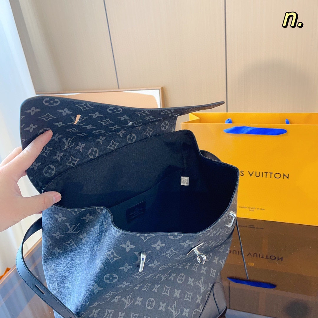 LV $76 gallery