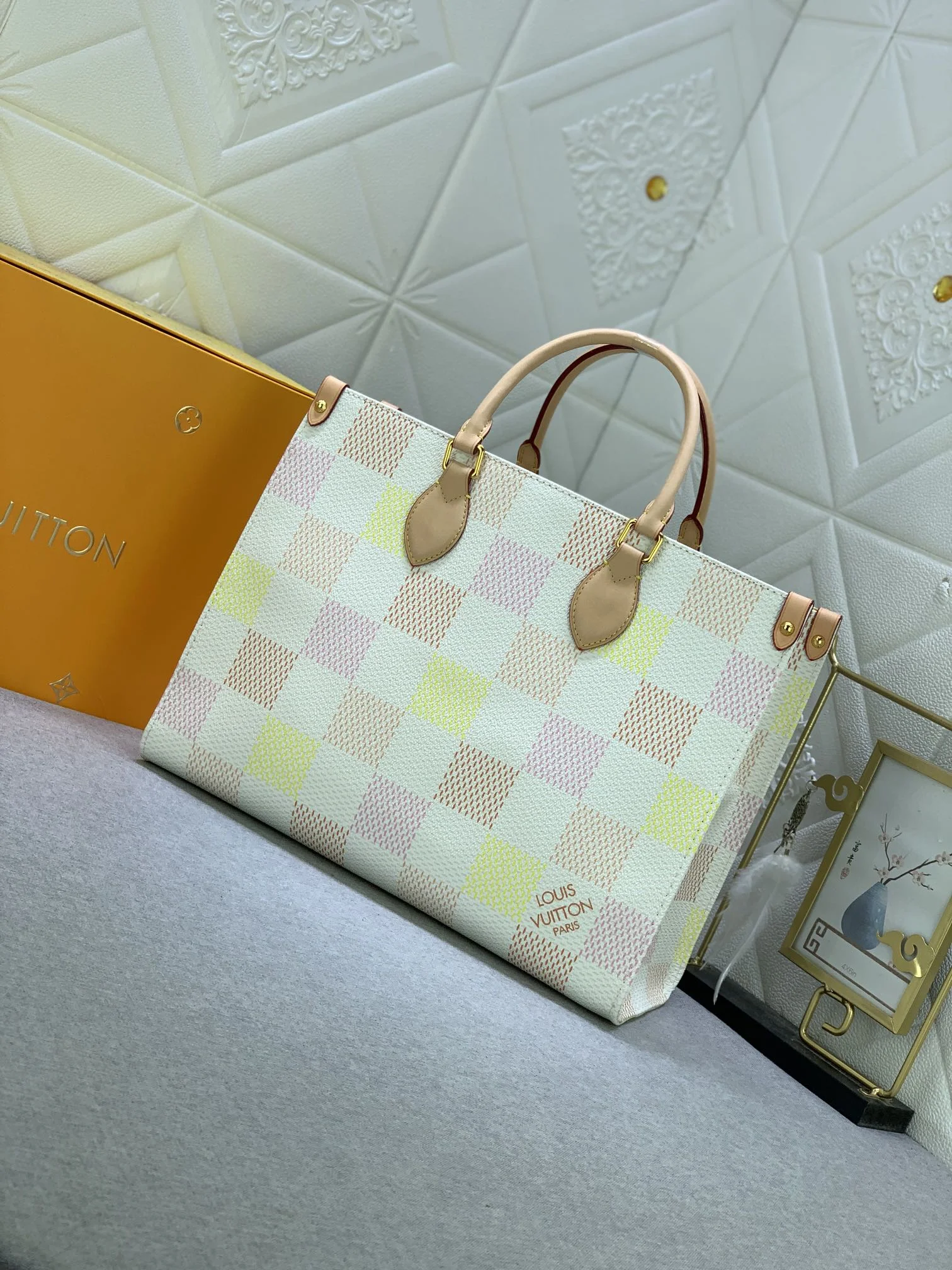 LV $76 gallery