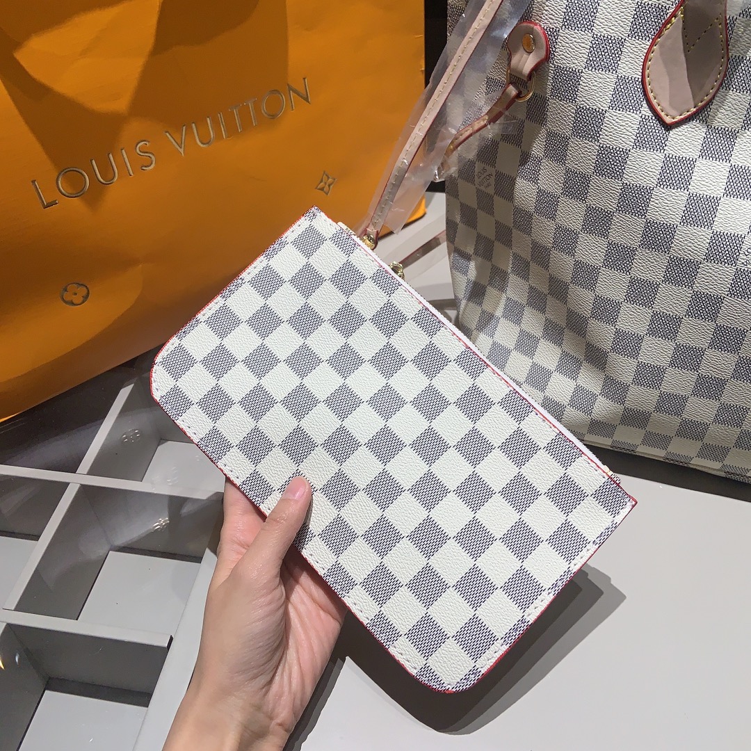 LV $76 gallery