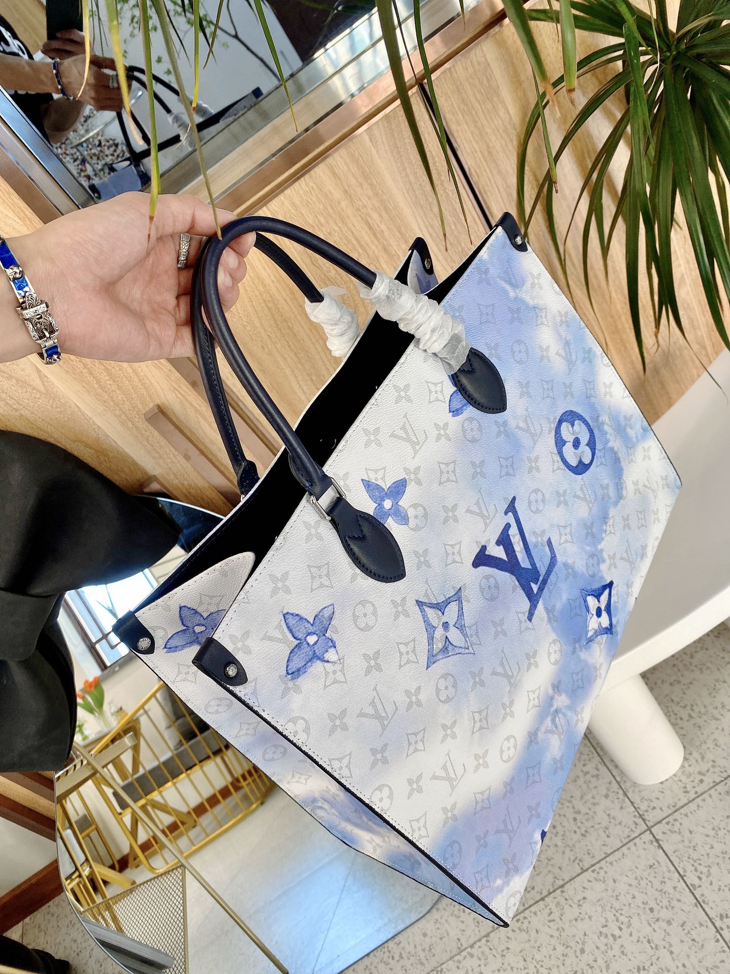 LV $78 gallery