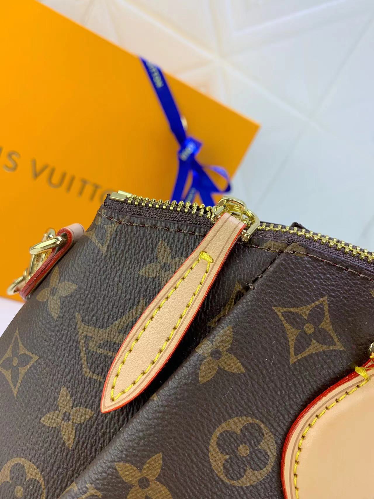 LV $79 gallery