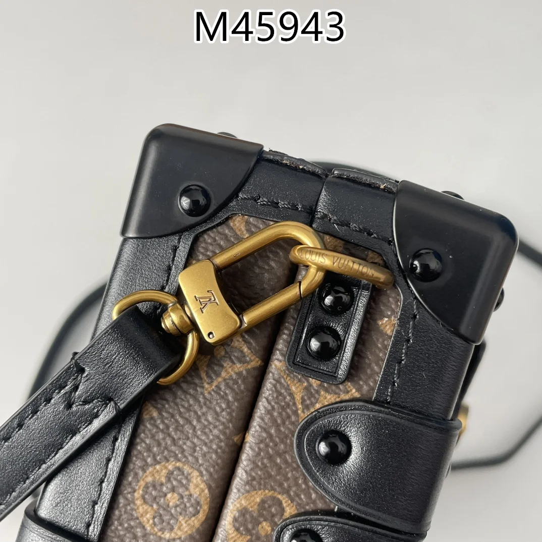 LV $79 gallery