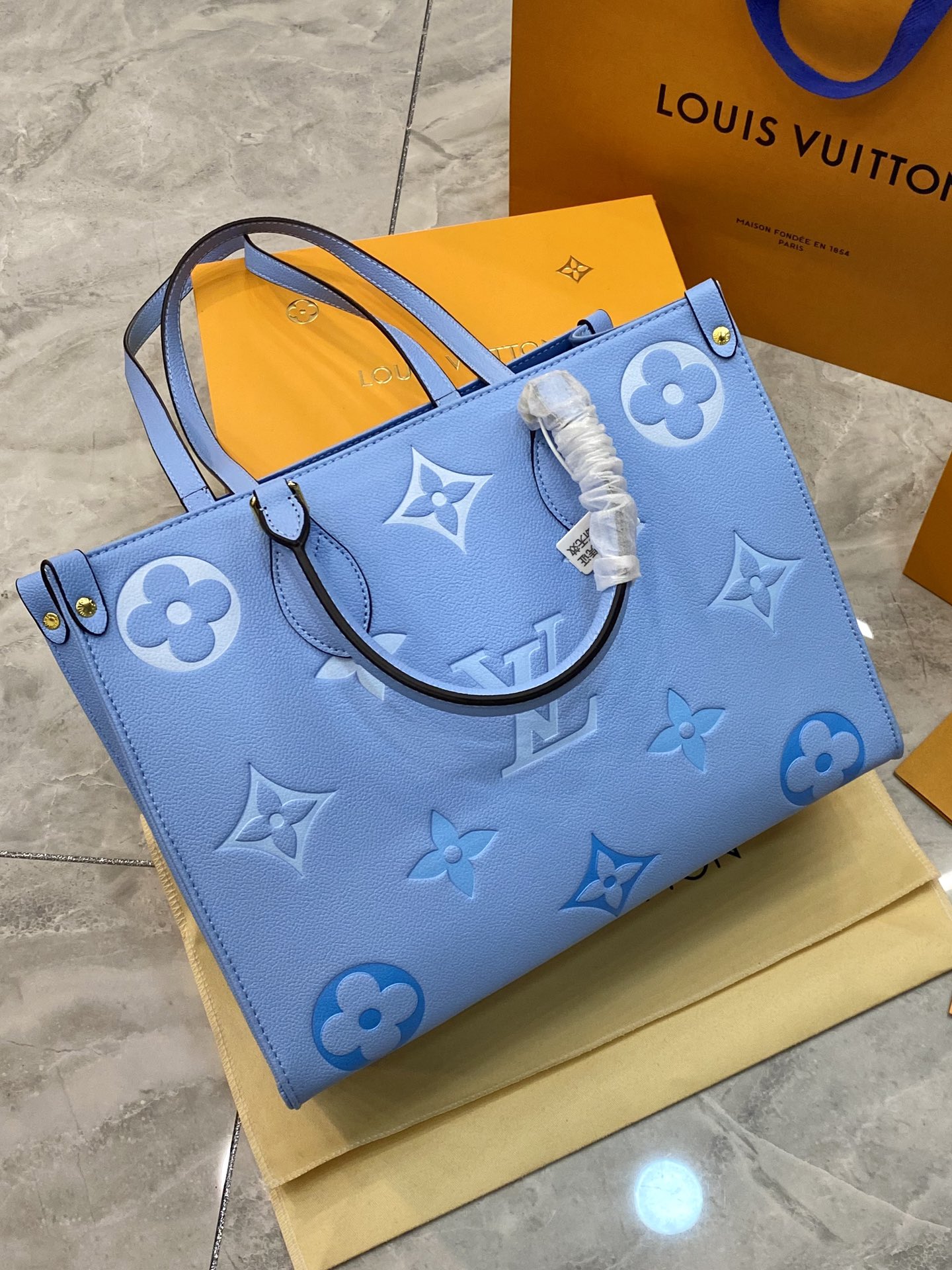 LV $79 gallery