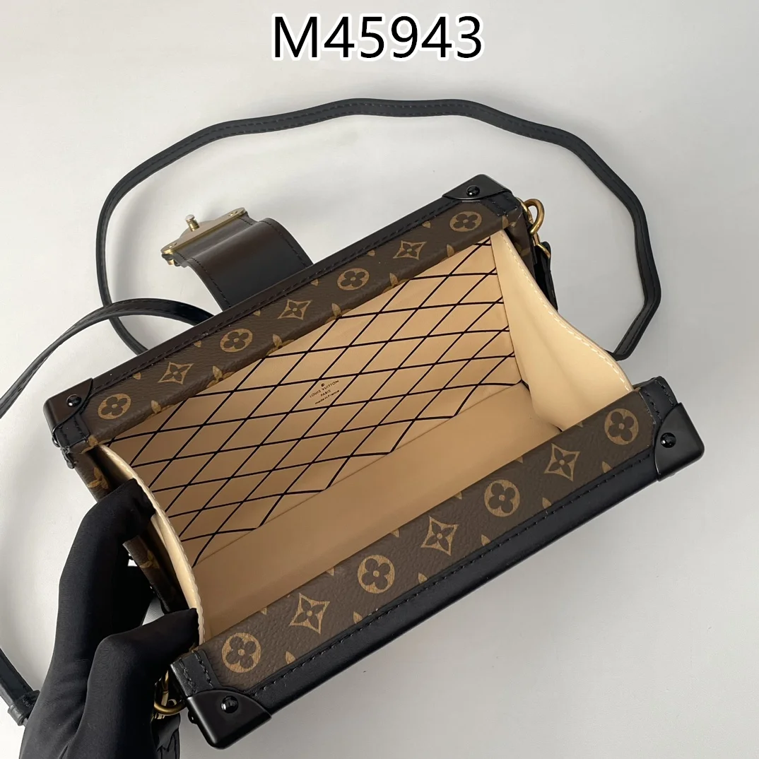 LV $79 gallery