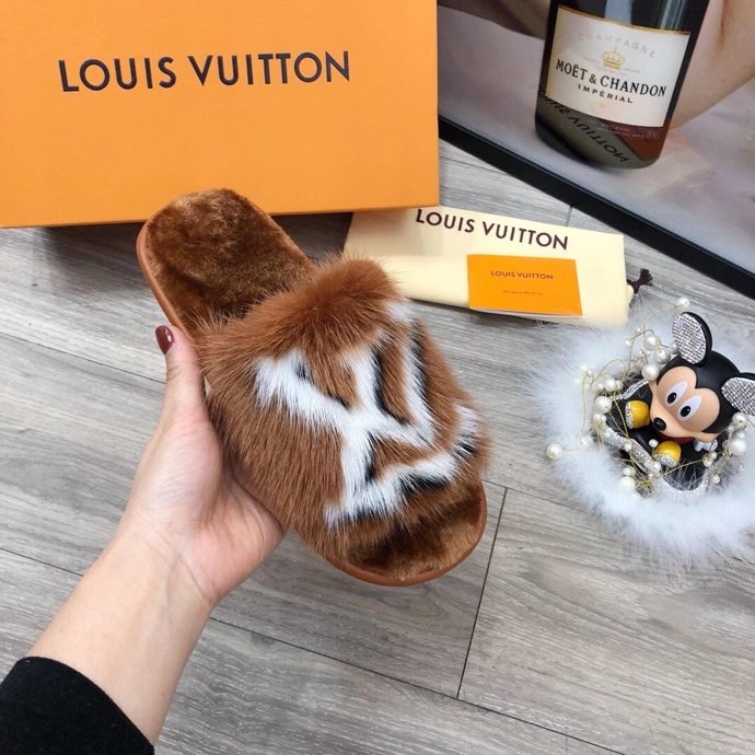 LV $79 gallery