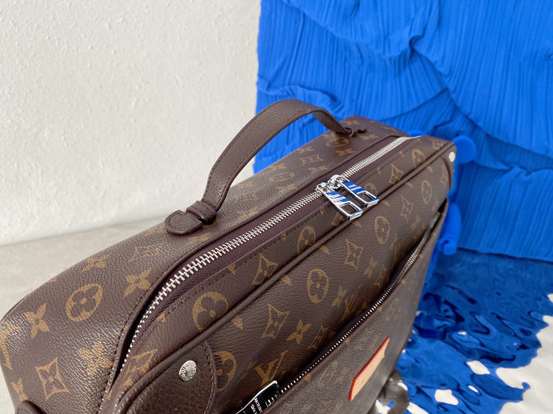 LV $79 gallery