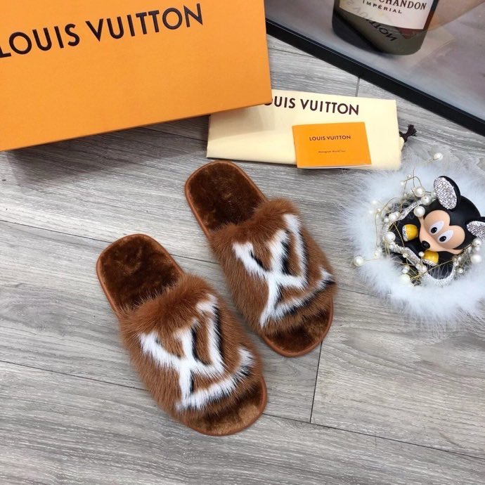 LV $79 gallery