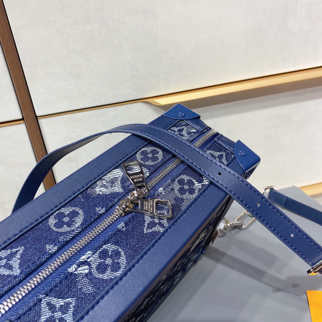 LV $79 gallery