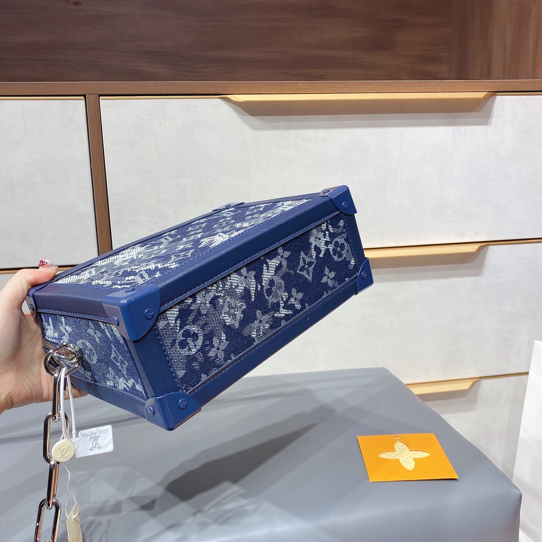 LV $79 gallery