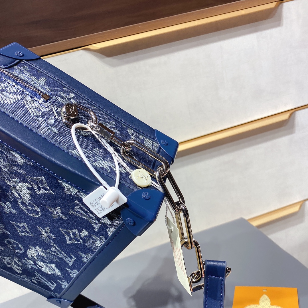 LV $79 gallery