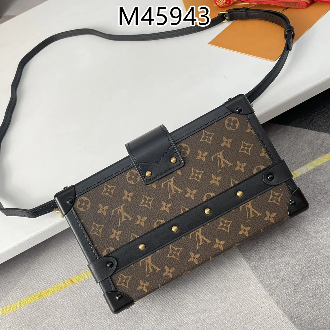 LV $79 gallery