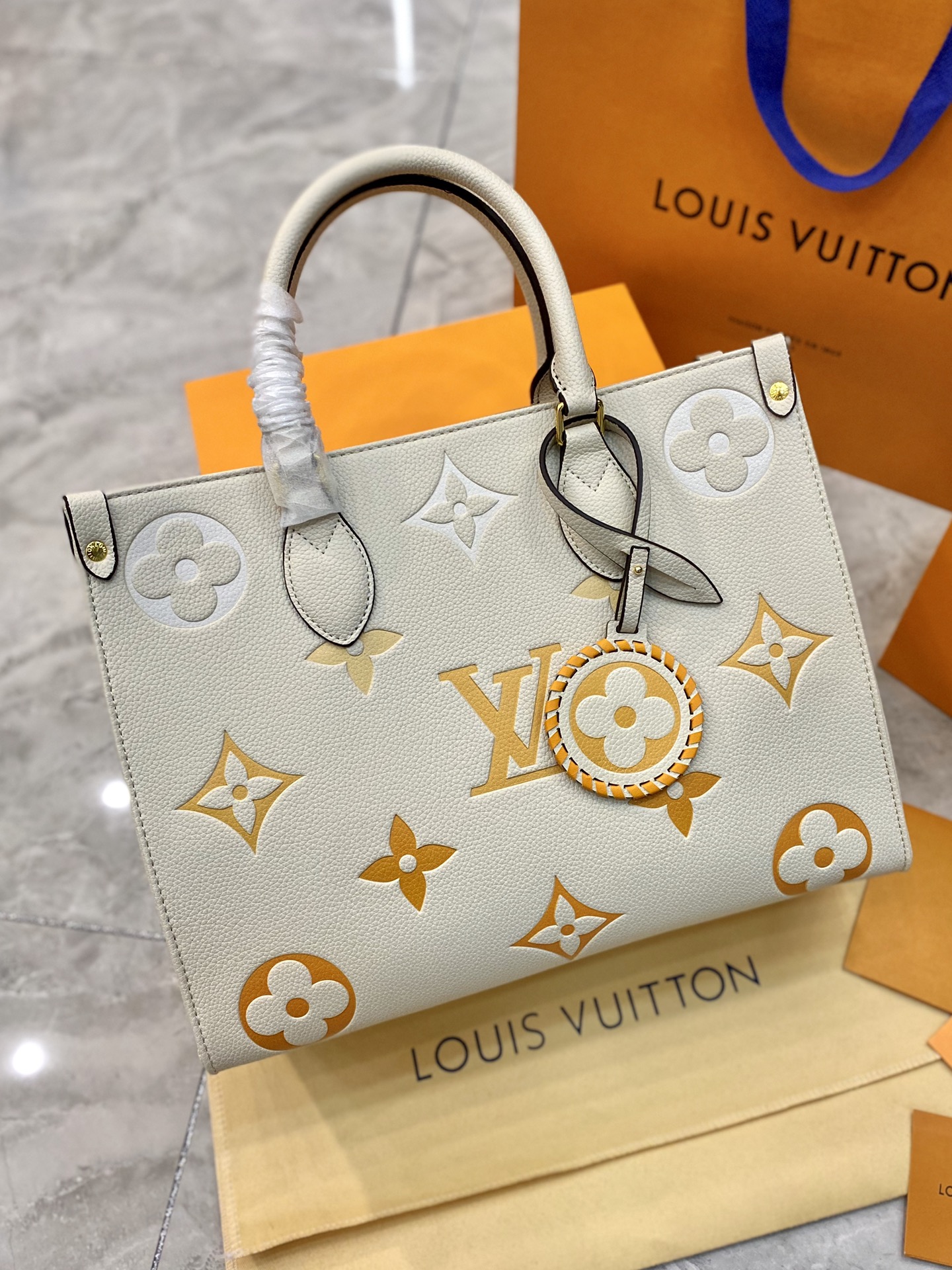 LV $79 gallery