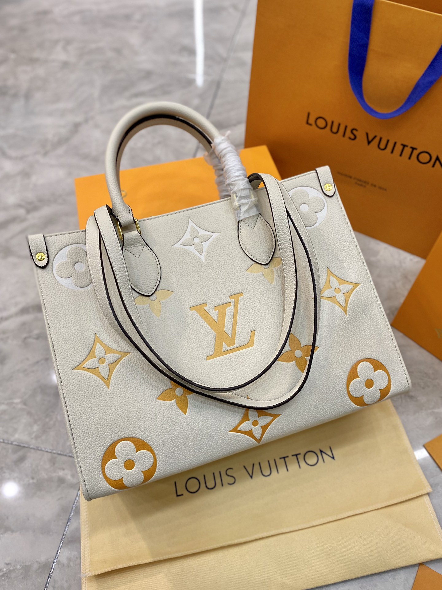 LV $79 gallery