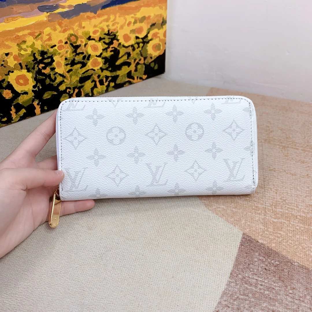 LV $79 gallery