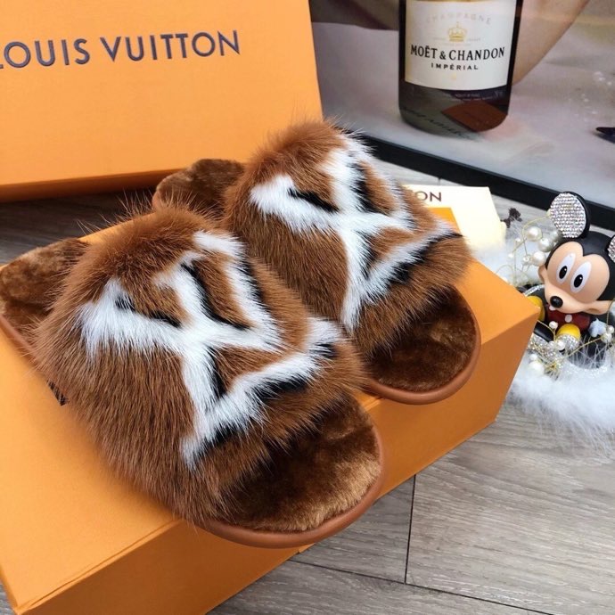 LV $79 gallery