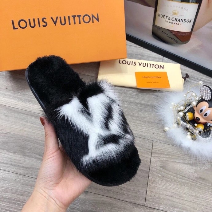 LV $79 gallery