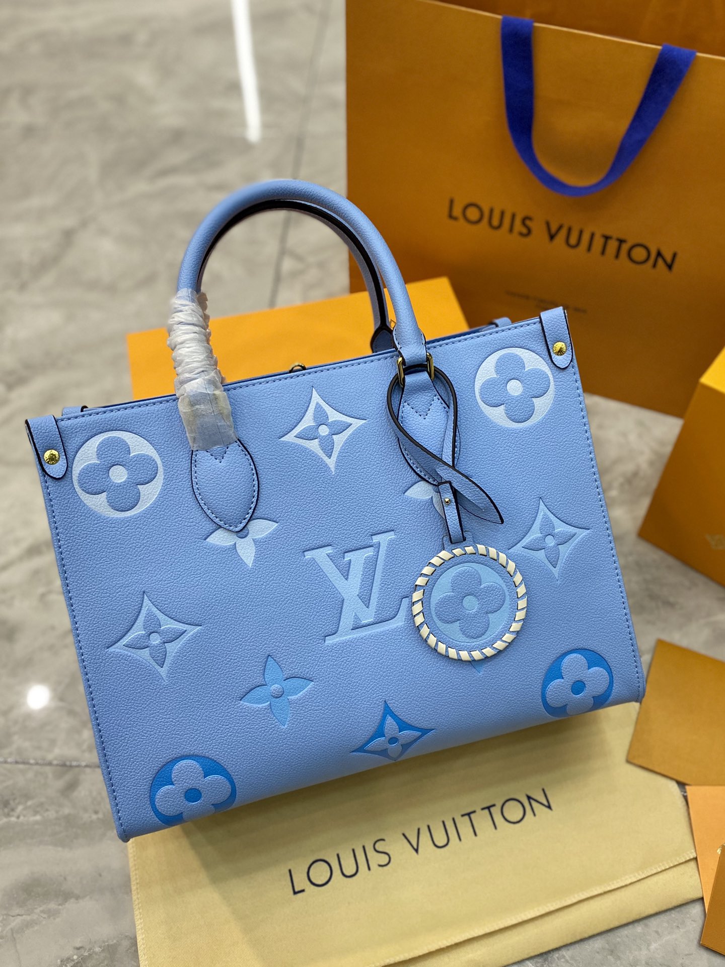 LV $79 gallery