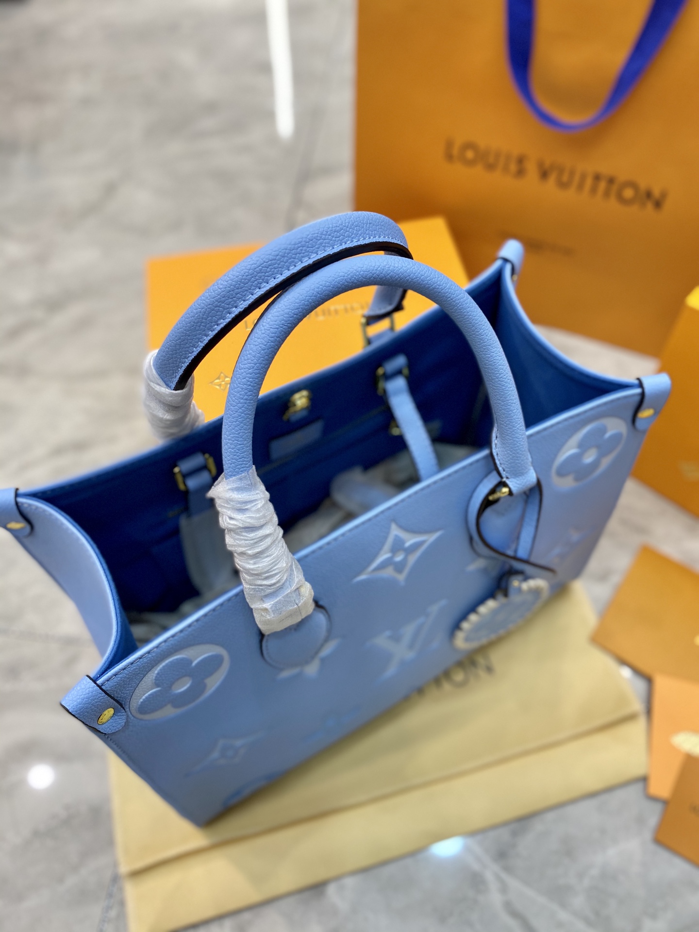 LV $79 gallery